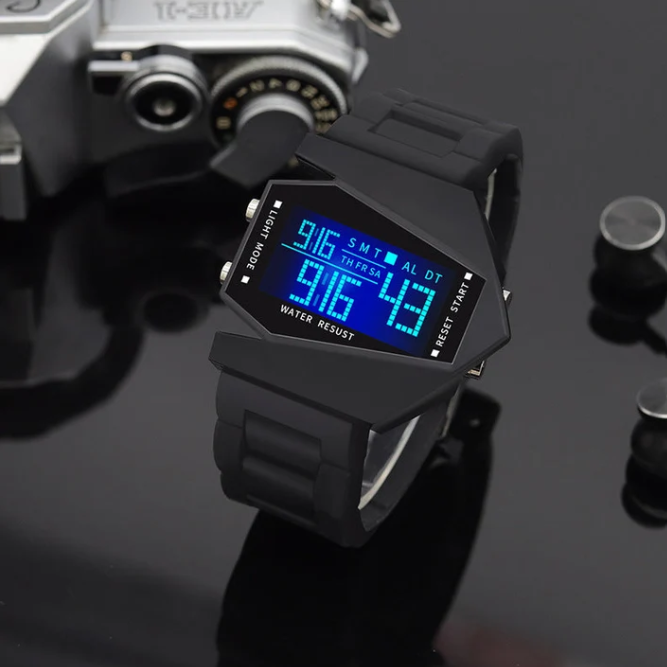 ساعة الطائرة المضيئة LED ✈️⌚